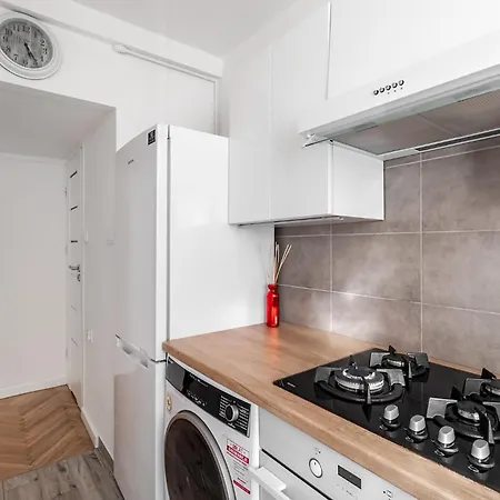 Daire Urban Chic - One-bedroom Near Polin Museum, Anielewicza Varşova